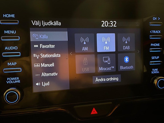 Toyota Yaris 21 of 28