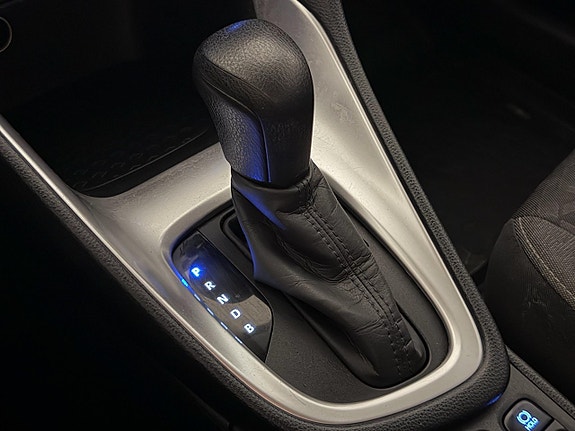 Toyota Yaris 18 of 28