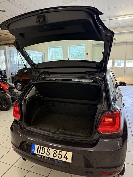 Volkswagen Polo 12 of 15