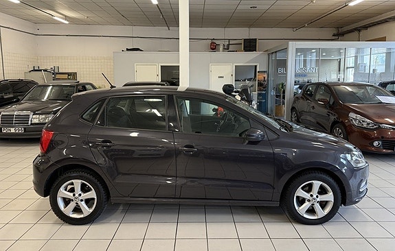 Volkswagen Polo 2 of 15