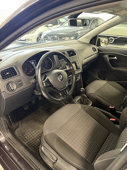 Volkswagen Polo 7 of 15