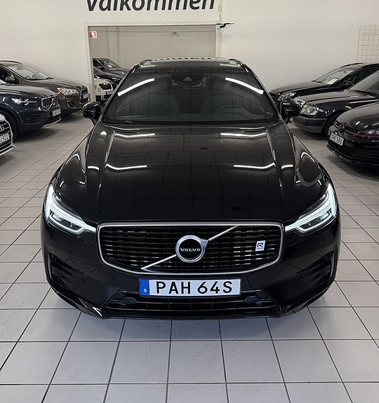 Volvo XC60 8 of 23