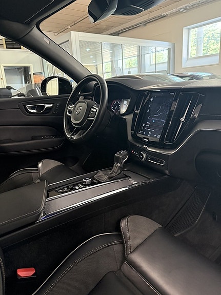 Volvo XC60 20 of 23
