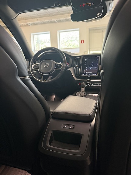 Volvo XC60 23 of 23