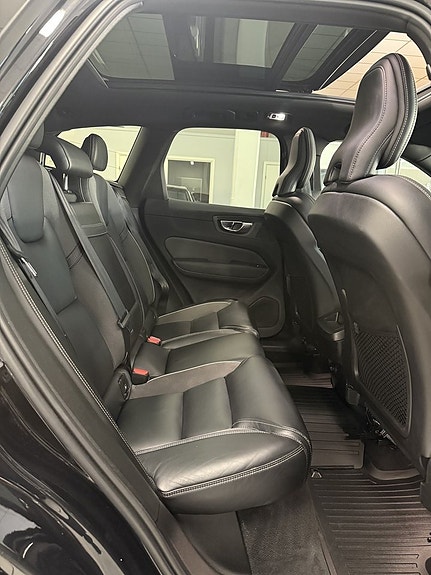 Volvo XC60 22 of 23