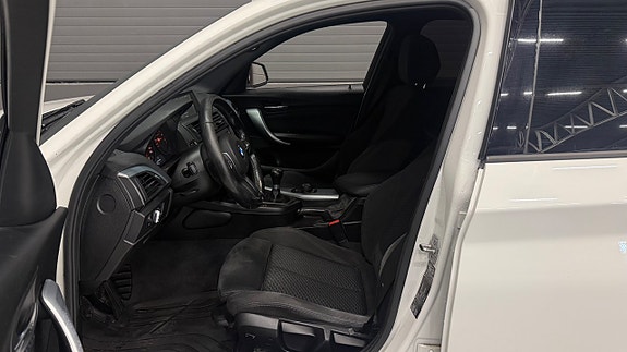 BMW 116i 11 of 27