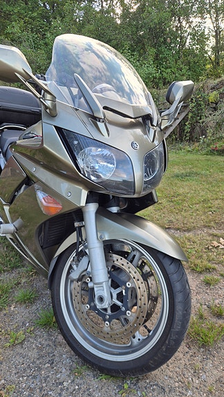Yamaha FJR1300 10 of 10