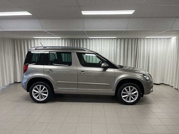 Skoda Yeti 2 of 8