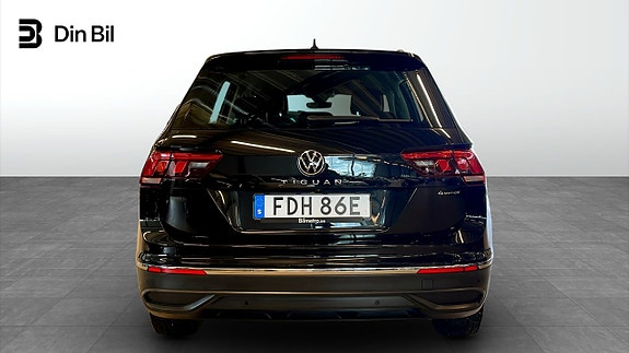 Volkswagen Tiguan 5 of 13