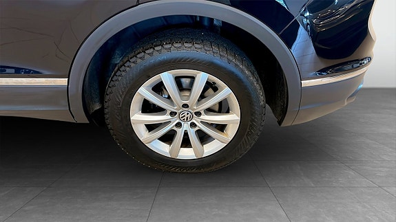 Volkswagen Tiguan 6 of 13