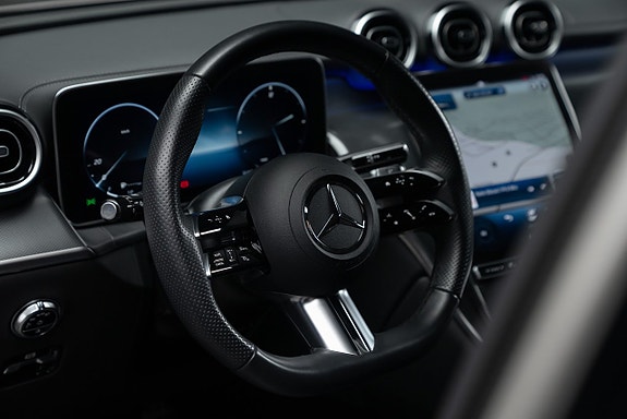 Mercedes-Benz GLC300 d 8 of 14