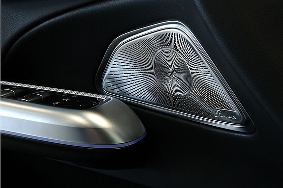 Mercedes-Benz E300 16 of 17