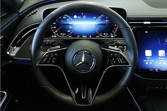 Mercedes-Benz E300 10 of 17
