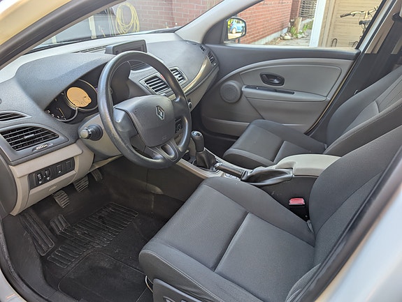 Renault Megane III 6 of 10