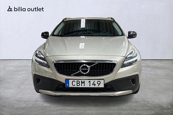 Volvo V40 Cross Country 3 of 21