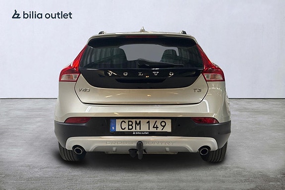 Volvo V40 Cross Country 7 of 21