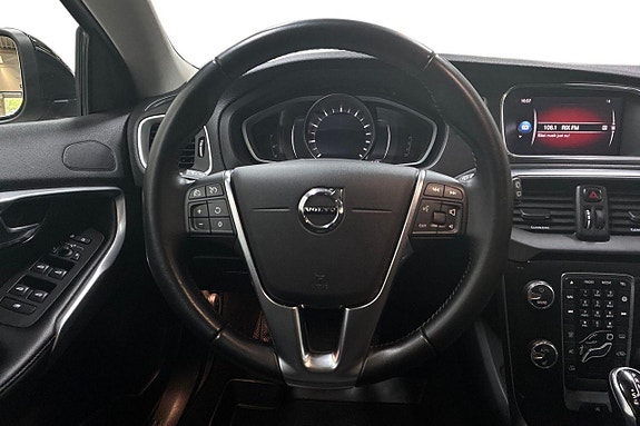 Volvo V40 Cross Country 16 of 21