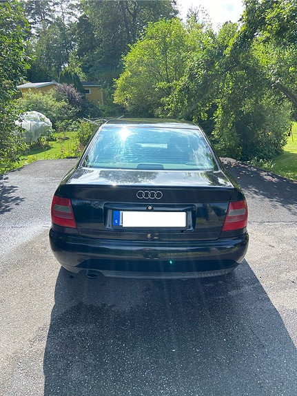 Audi A4 4 of 9