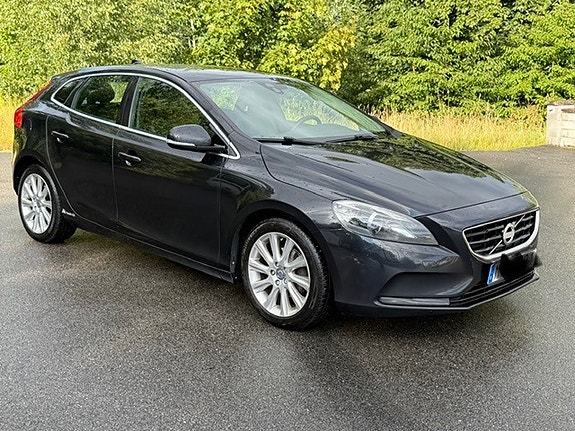 Volvo V40 13 of 19