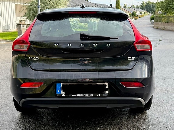 Volvo V40 15 of 19