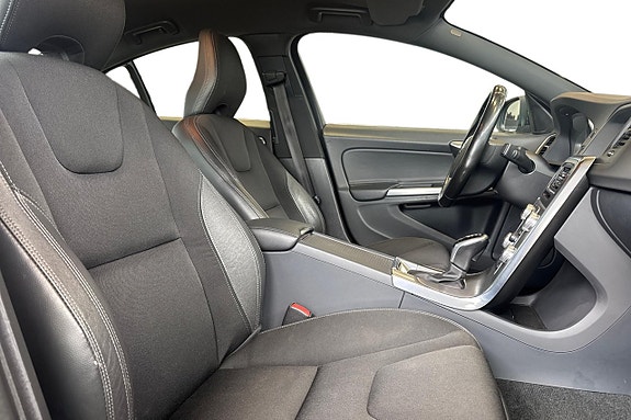 Volvo S60 16 of 23