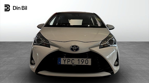 Toyota Yaris 4 of 13