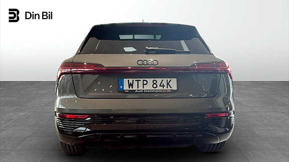 Audi Q8 5 of 24