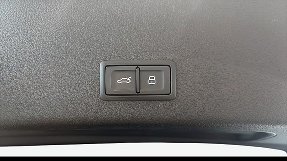 Audi Q8 15 of 24