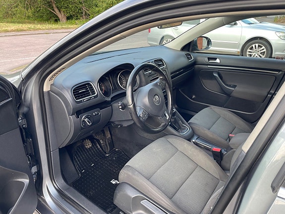 Volkswagen Golf VI 11 of 21