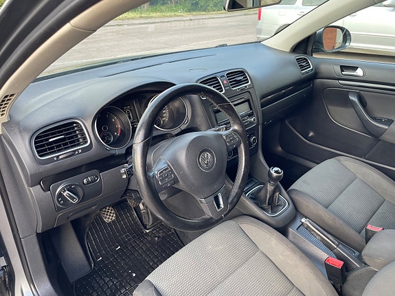 Volkswagen Golf VI 15 of 21
