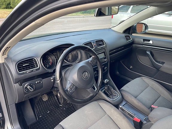 Volkswagen Golf VI 12 of 21