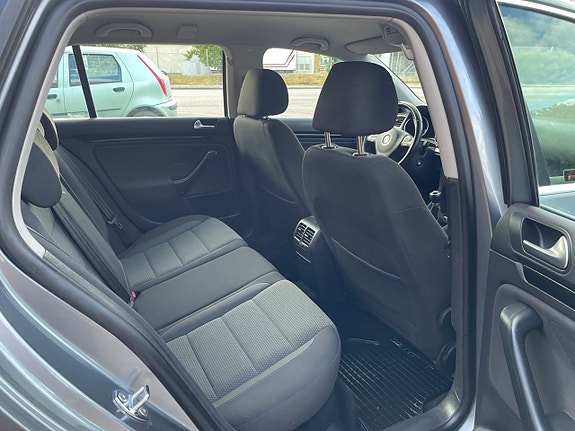 Volkswagen Golf VI 19 of 21