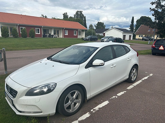 Volvo V40 2014