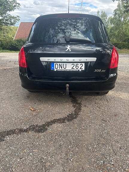 Peugeot 308 SW 3 of 9