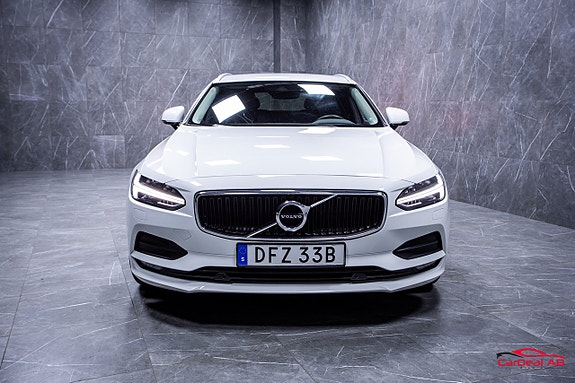 Volvo V90 2 of 5