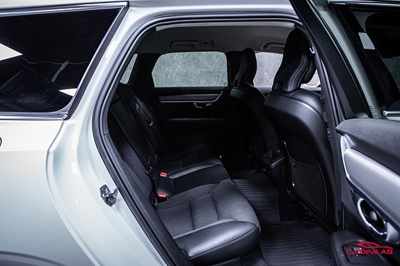 Volvo V90 17 of 29