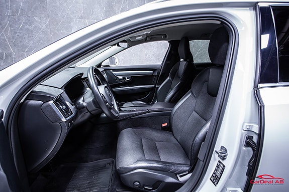 Volvo V90 10 of 29