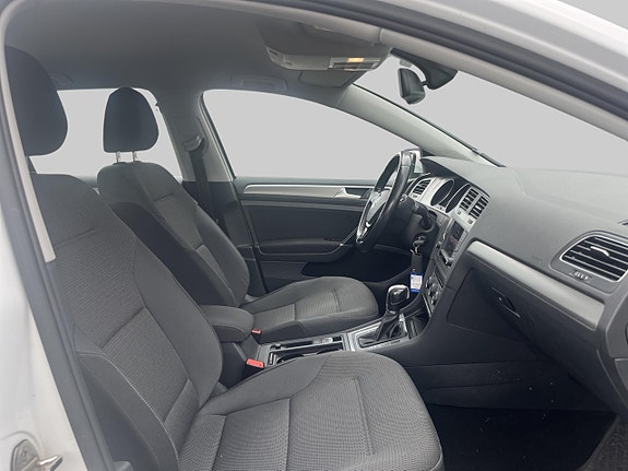 Volkswagen Golf VII 3 of 7
