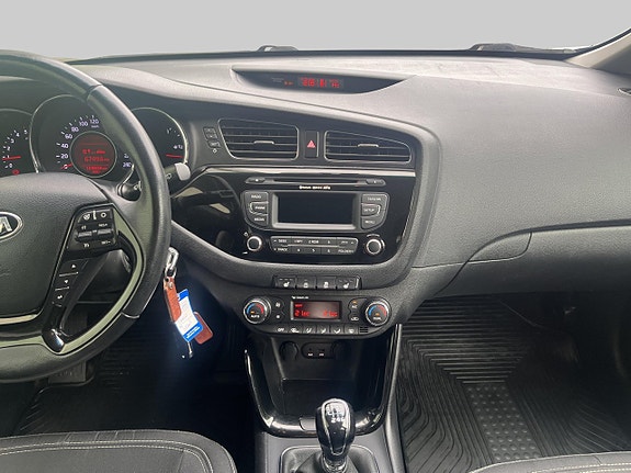 Kia Ceed 8 of 10