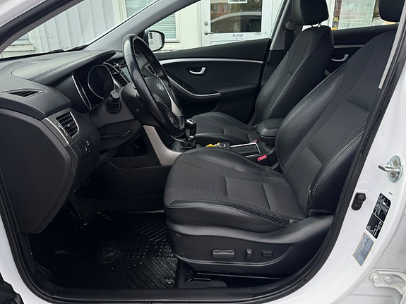 Hyundai i30 16 of 23
