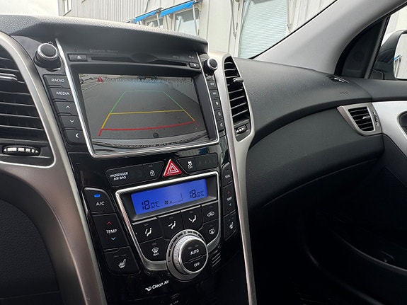 Hyundai i30 12 of 23