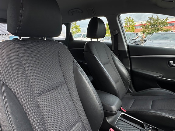 Hyundai i30 15 of 23