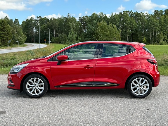 Renault Clio 2 of 9