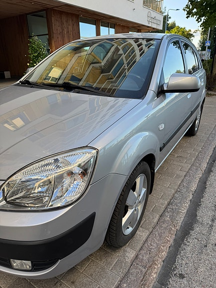 Kia Rio 8 of 9