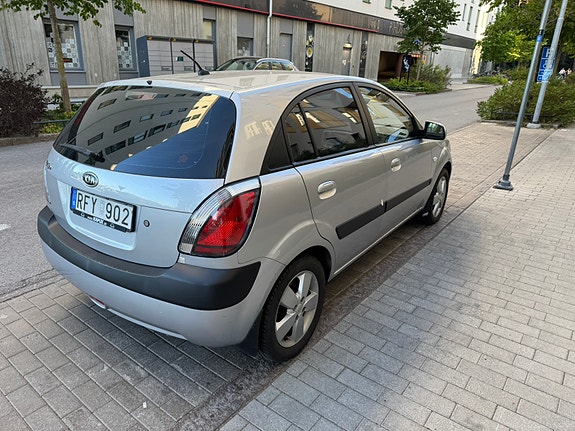 Kia Rio 9 of 9