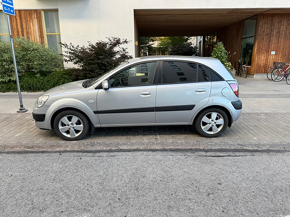 Kia Rio 3 of 9