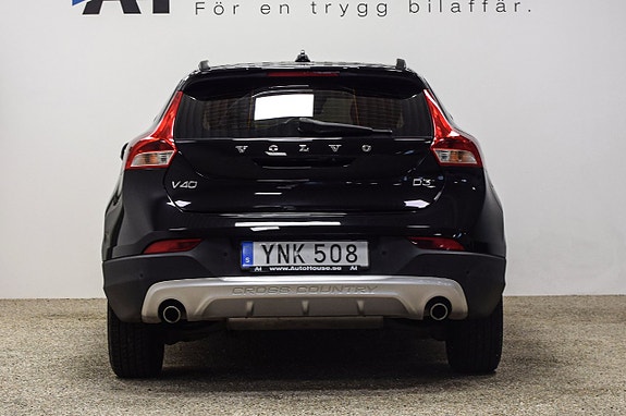 Volvo V40 Cross Country 5 of 24