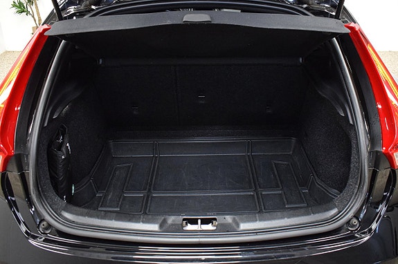 Volvo V40 Cross Country 23 of 24