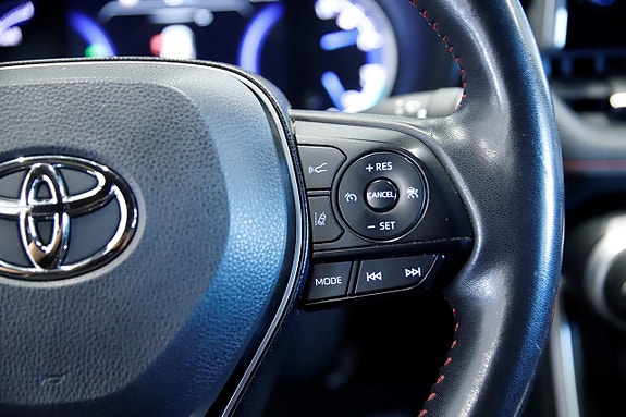 Toyota RAV4 14 of 16