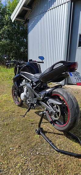 Kawasaki ER-6N (A2) 3 of 8